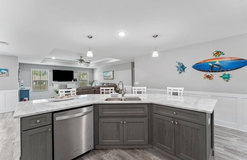 Ono Island House | Charming 3-bedroom house just 9.5 miles from Johnson Beach in Perdido Key.