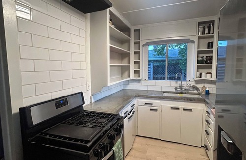 University Heights House | Charming 3-bedroom house in lovely San Diego with AC