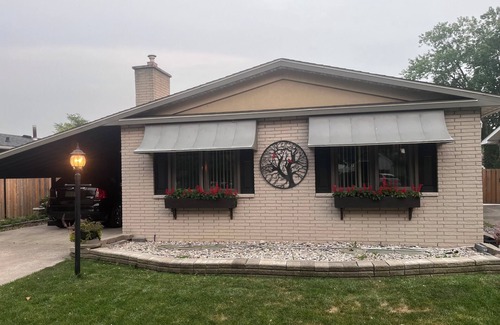 Woodslee House | Charming 3-Bedroom Home