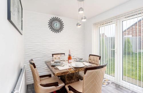 Doncaster House | Charming 3 Bedroom Home with Garden near Doncaster