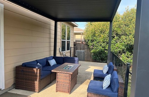 Boerne House | Charming 3-bedroom home with NEW furniture between Historic Boerne & San Antonio