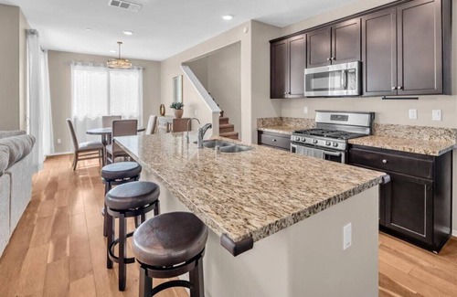 Beaumont House | Charming 3-bedroom house in fabulous Beaumont with AC