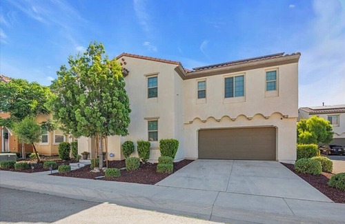 Beaumont House | Charming 3-bedroom house in fabulous Beaumont with AC