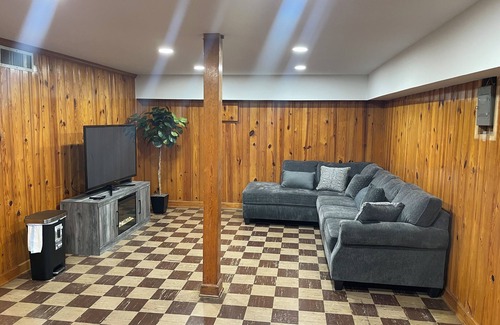 Danville House | Charming 3-bedroom house in brilliant Danville with WiFi, AC