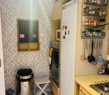 Weybridge House | Charming 3 bedroom house with garden