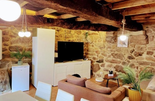 Montalegre House | Charming 3 Bedroom House in Tourém, Portugal