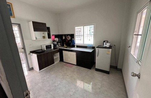 San Sai House | Charming 3-bedroom house with AC, WiFi in lovely Chiang Mai