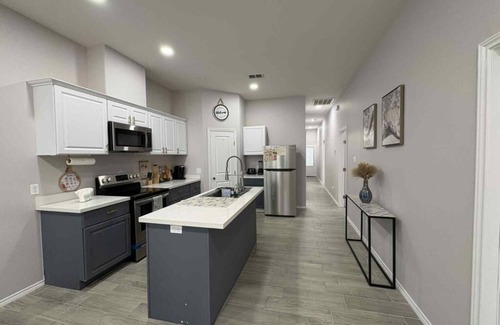 Mission House | Charming 3-bedroom house in delightful Mission