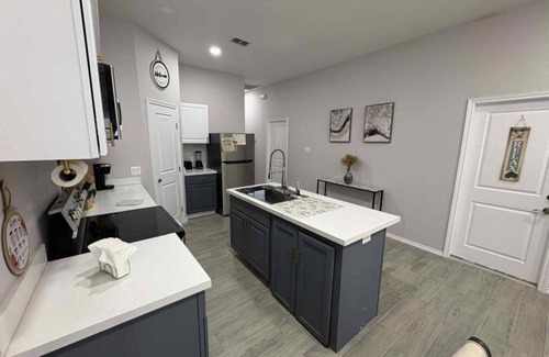 Mission House | Charming 3-bedroom house in delightful Mission