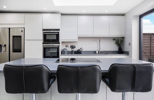 Eastcote and East Ruislip House | Charming 3-bedroom house in Pinner