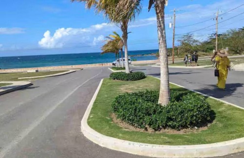 Lucea House | Charming 3-bedroom house with WiFi, AC in lovely Lucea