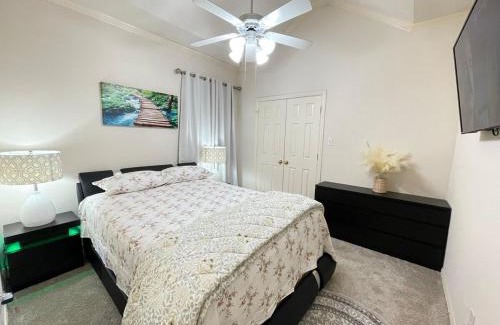 Bedford House | Charming 3-bedroom house near AT&T Stadium, Six Flag, DFW Airport