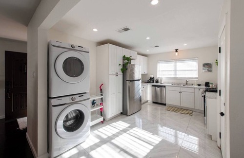Dallas House | Charming 3-bedroom house in lovely East Dallas with AC and Plenty of Space
