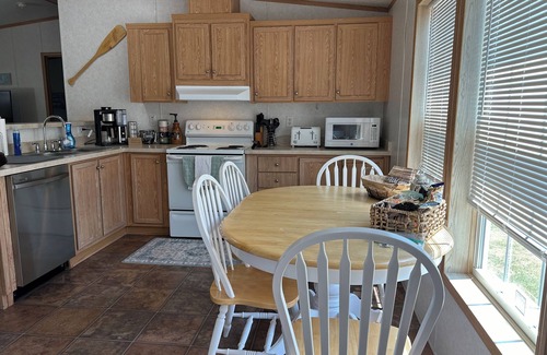 Saxton House | Charming 3-bedroom house in Saxton with golf cart