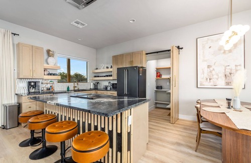 Drexel Heights House | Charming 3-bedroom house in wonderful Tucson with stunning views all around