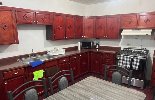 Tala House | Charming 3-bedroom house with WiFi, AC in welcoming Tala