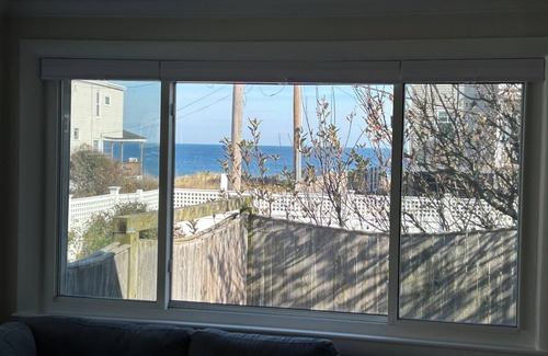 Allerton House | Charming 3-bedroom house with ocean views, WiFi, AC in delightful Hull