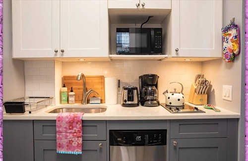 Central Park South Apartment | Charming 3-Bedroom Property Near Central Park!