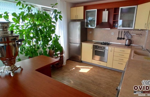 Balchik Apartment | Charming 3-bedroom sea-view apartment in Balchik with pool, AC and fitness room