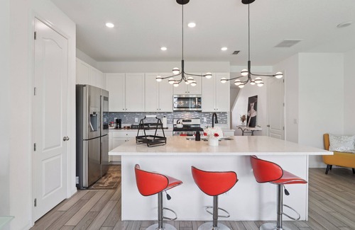 Davenport House | Charming 3-bedroom townhome with AC and great ammenities in fabulous Davenport