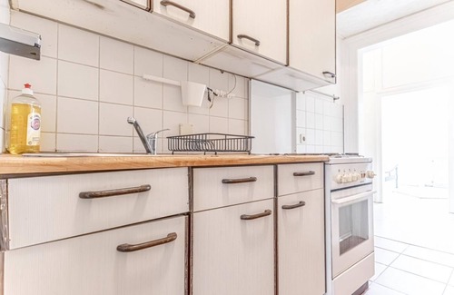 Brigittenau Apartment | Charming 3 Bedroom Urban Retreat in Vienna Center
