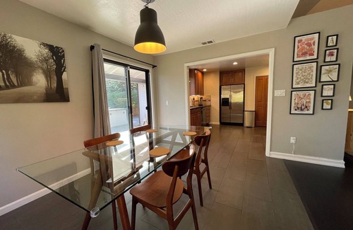 Cameron Park House | Charming 3-bedroom summer house in Cameron Park with pool