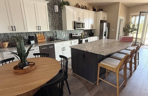 Fredericksburg House | Charming 3-bedroom house in fabulous Fredericksburg between wineries & town
