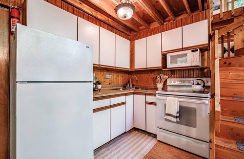 Standish Cottage | Charming 3-bedroom cottage located on Frye Island on Sebago Lake Maine