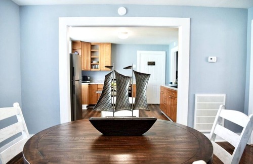 Guntersville Cottage | Charming 3-bedroom lake cottage, sleeps 4-7, in the fishing capital of the south
