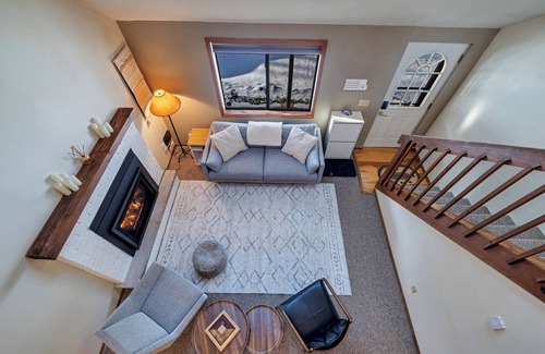 Pocono Lake House | Charming 3-bedroom house close to pools, beaches, hikes, water parks + more!