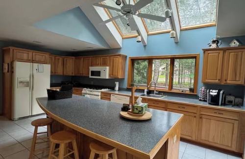 Pocono Pines House | Charming 3-bedroom cabin style house nestled in the woods