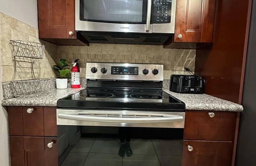Bear Creek House | Charming 3-bedroom house in pleasant Port Richey with AC, WiFi