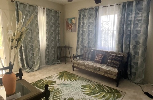 Ocho Rios Villa | Charming 3-bedroom villa with WiFi and AC in Ocho Rios