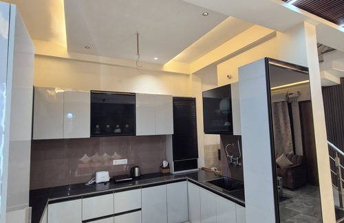 Varanasi Villa | Charming 3-bedroom villa with AC and WiFi in prime location in Varanasi
