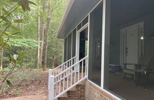Clifftops House | Charming 3 BR, 2 Bath cabin located in quiet Clifftops and close to Sewanee
