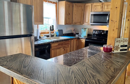 West Ocean City House | Charming 3 BR/2BA spacious home in W. Ocean City near Shopping and Restaurants.