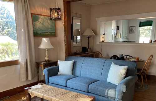 Philipsburg House | Charming 30's Bungalow Within Walking Distance Of Town