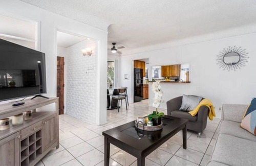 El Camino Village House | Charming 3bed/2bath home-Near El Camino/LAX/Beach
