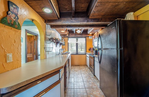 Mid-Coast and Islands Cottage | Charming 3BR, 1.5BA beachfront cottage with multi-level decks