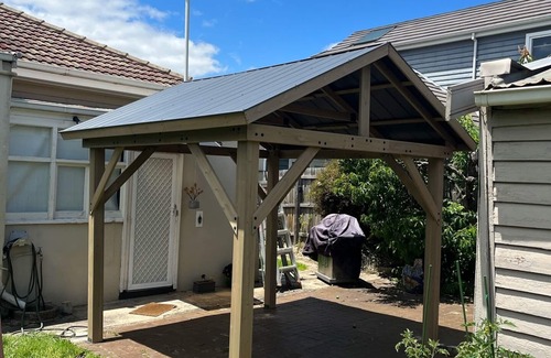 Moonee Ponds House | Charming 3BR Garden Home! Walk to Puckle Street