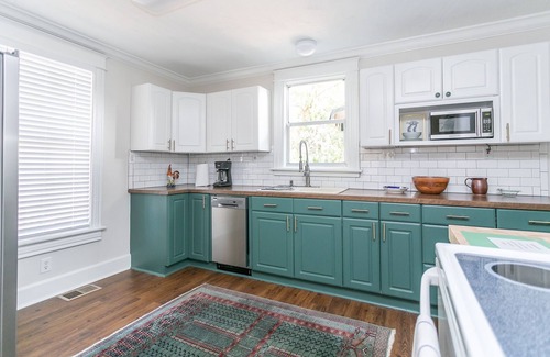 Lincolnville House | Charming 3BR Historic Lincolnville Home walkable to Old Town Historic District