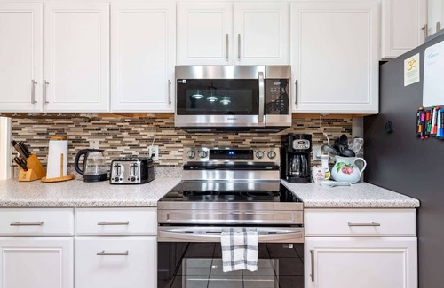 Melbourne House | Charming 3BR Home Near FIT & Downtown Melbourne