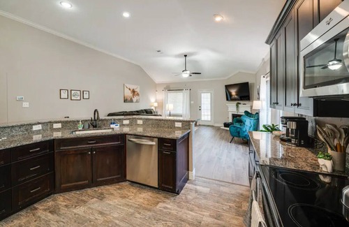 Saginaw House | Charming 3BR Home Near Ft. Worth & Stockyards w/King Bed, Covered Patio & Grill