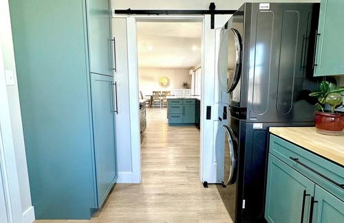 Cortez House | Charming 3BR In-Town Cortez Home w/Sauna & Mesa Views – Family & Pet-Friendly