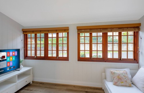 Highgate Hill House | Charming 3BR Inner-City Haven @Highgate Hill