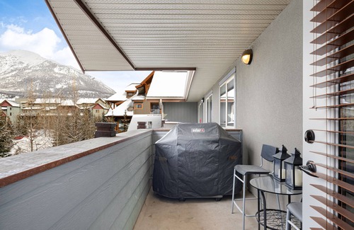 Canmore Apartment | ✿Charming 3BR w/Pool and Hot tub in Canmore✿