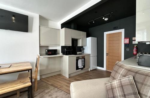 Aberystwyth Apartment | Charming 4 Bed Coastal Apartment, Flat 2