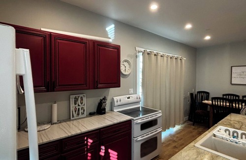 Overgaard House | Charming 4-bedroom house with WiFi and AC in delightful Heber-Overgaard