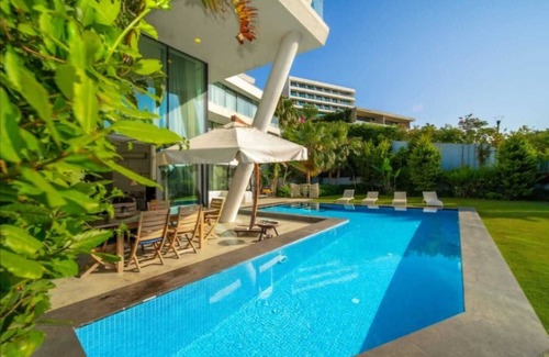 Bogazici House | Charming 4-bedroom building with AC, WiFi in tranquil Boğaziçi