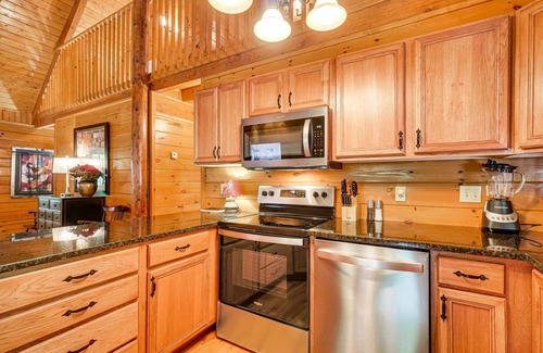 Townsend Cabin | Charming 4-bedroom cabin 4 miles from the Smokey Mountain National Park